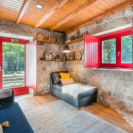 Guestready - Casa Do Vale Geres Holiday home Germil